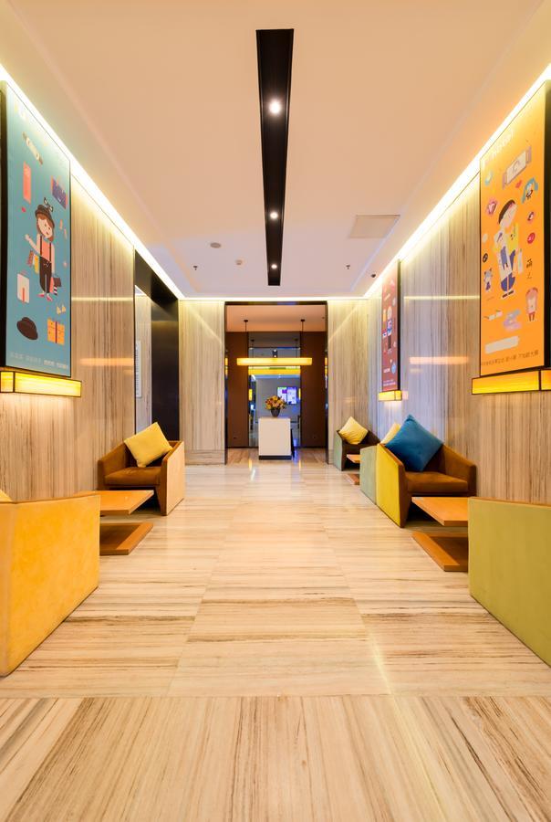 Iu Hotel Hezhou Bus Terminal Zewnętrze zdjęcie