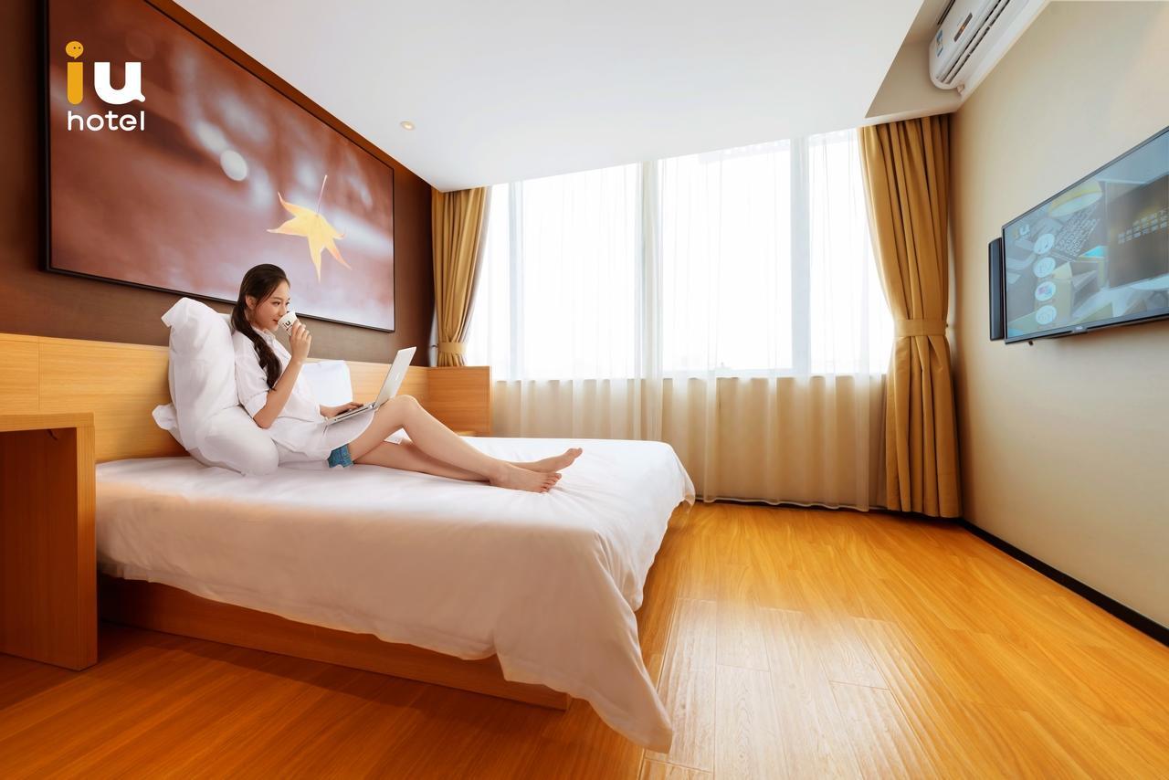 Iu Hotel Hezhou Bus Terminal Zewnętrze zdjęcie