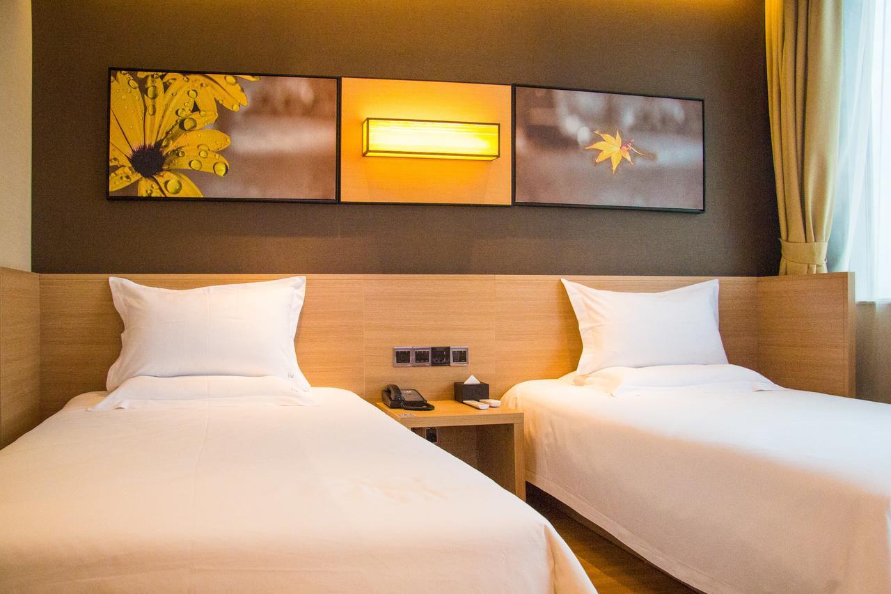 Iu Hotel Hezhou Bus Terminal Zewnętrze zdjęcie
